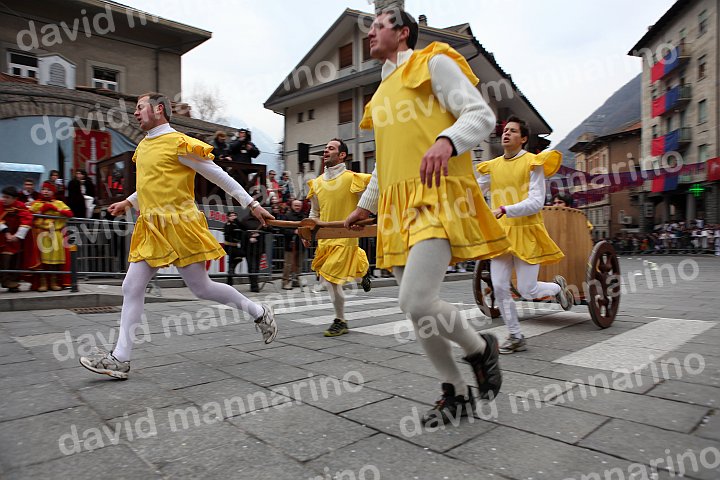 Gara delle Bighe 2011-7891.jpg